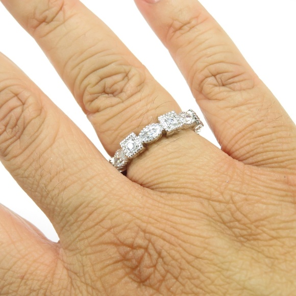 925 Silver CZ Diamond Ring - Picture 5 of 5